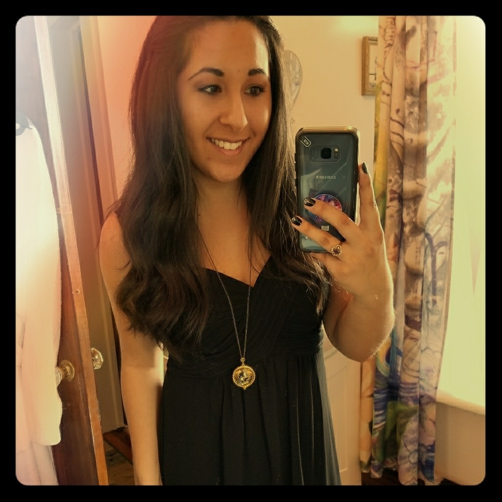 Meet your Posher, Alexis